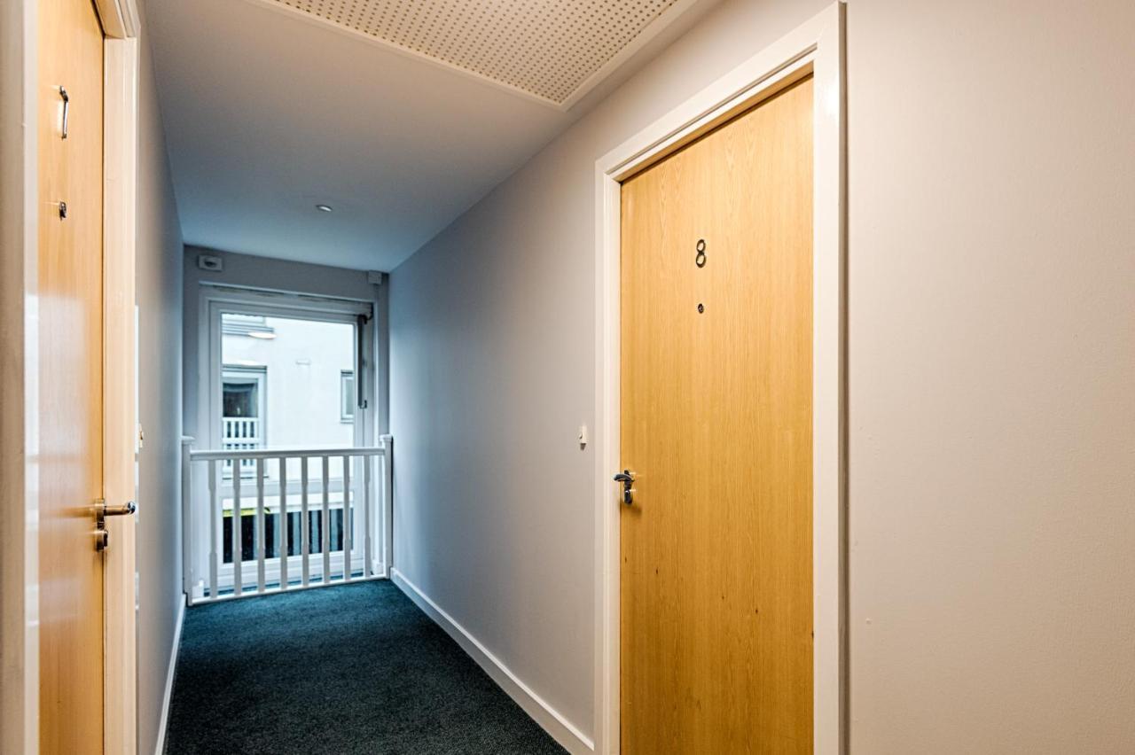 Ferienwohnung Parking, Balcony, Fully Equipped Kitchen Swansea Exterior foto